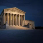 US Birthright Citizenship 2026: What Changes to Expect 1 Supreme Court building at dusk, illustrating Trump v. Barbara birthright citizenship case for investors 2026 مبنى المحكمة العليا الأمريكية عند الغسق, يوضح قضية ترامب ضد باربرا للجنسية بالولادة للمستثمرين 2026 AR: مبنى المحكمة العليا الأمريكية عند الغسق, يوضح قضية ترامب ضد باربرا للجنسية بالولادة للمستثمرين 2026